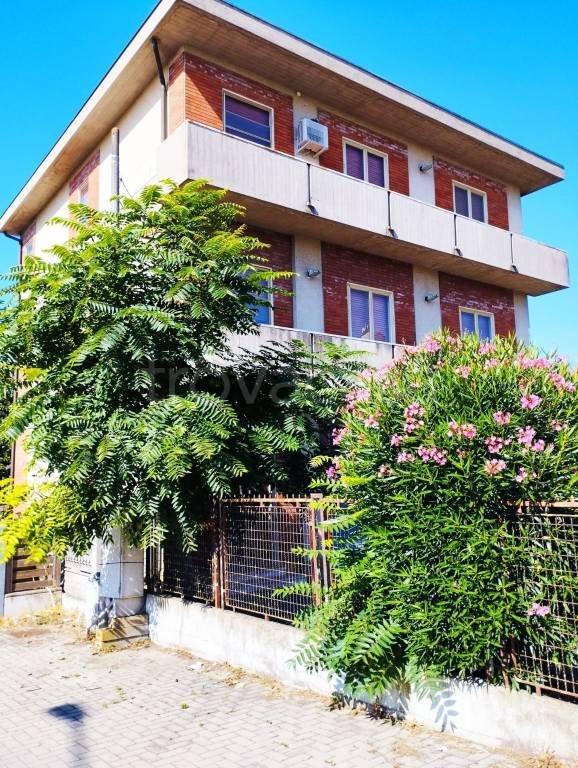 casa indipendente in vendita a Conselice