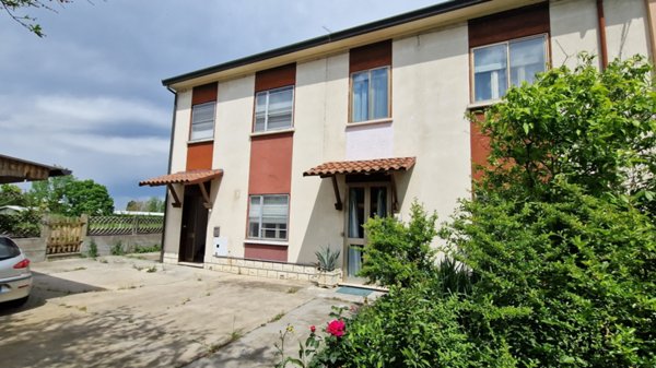 casa indipendente in vendita a Conselice