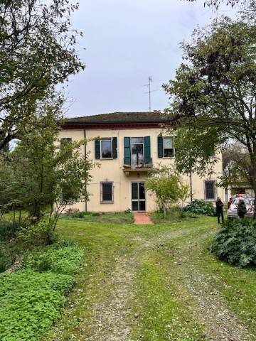 casa indipendente in vendita a Conselice in zona Lavezzola