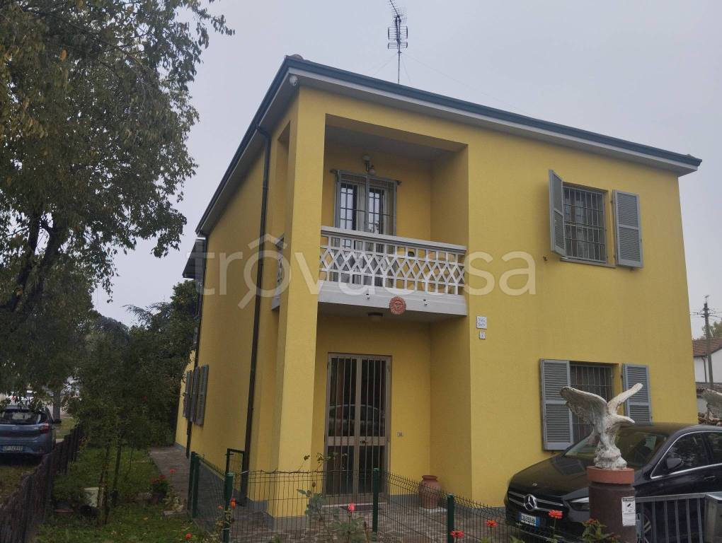 casa indipendente in vendita a Conselice