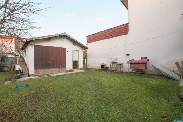 casa indipendente in vendita a Conselice