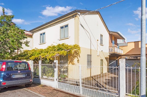 casa indipendente in vendita a Conselice in zona Lavezzola