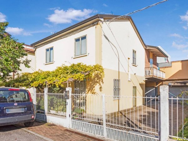 casa indipendente in vendita a Conselice in zona Lavezzola