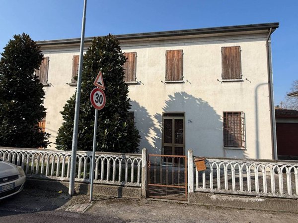 casa indipendente in vendita a Conselice in zona Lavezzola