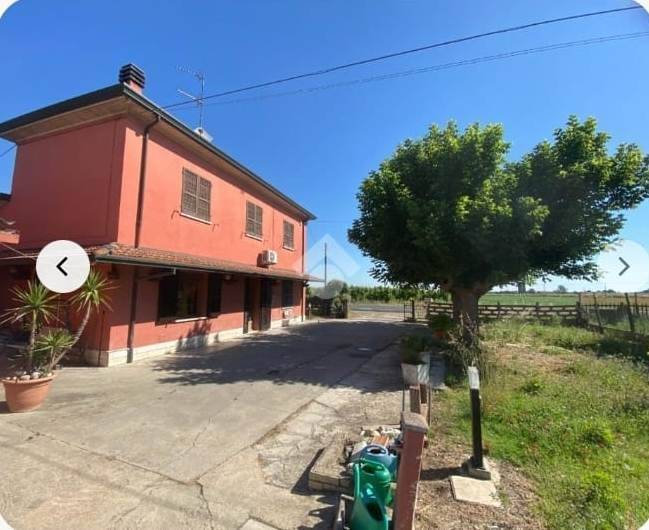 casa indipendente in vendita a Conselice