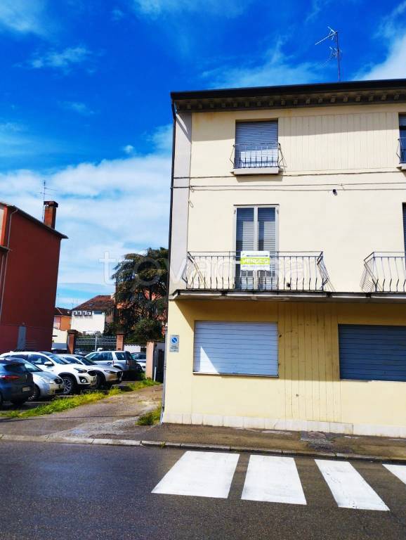 casa indipendente in vendita a Conselice