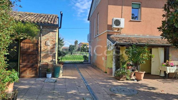 casa indipendente in vendita a Conselice