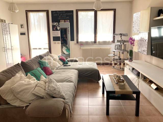 appartamento in vendita a Conselice in zona Lavezzola