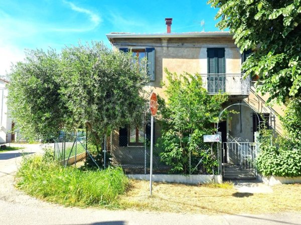 casa indipendente in vendita a Conselice in zona Lavezzola