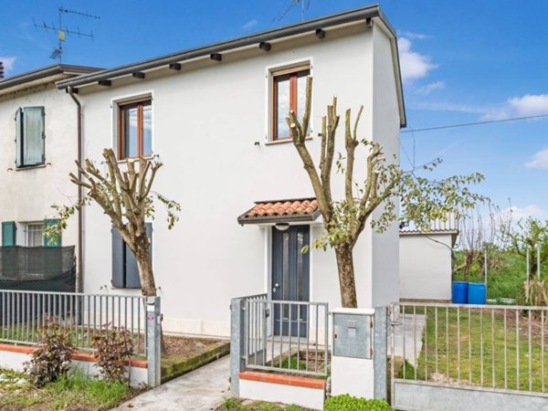 casa indipendente in vendita a Conselice
