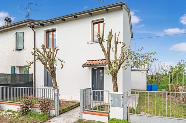 casa indipendente in vendita a Conselice