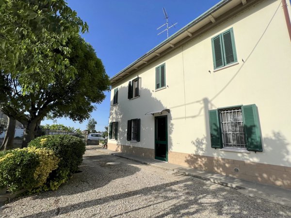 casa indipendente in vendita a Conselice in zona Lavezzola