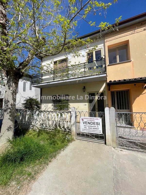 casa indipendente in vendita a Conselice