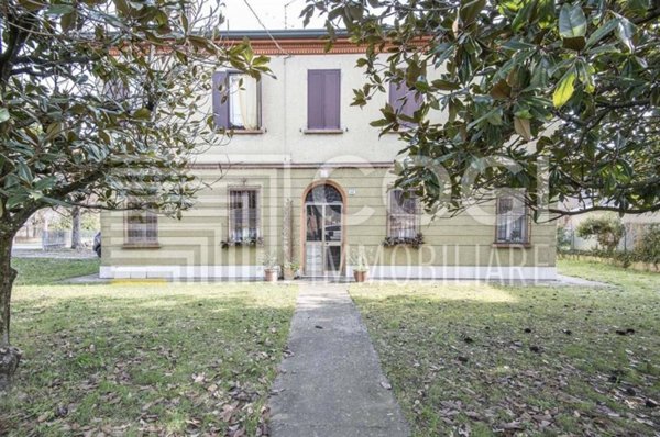 casa indipendente in vendita a Conselice in zona Lavezzola