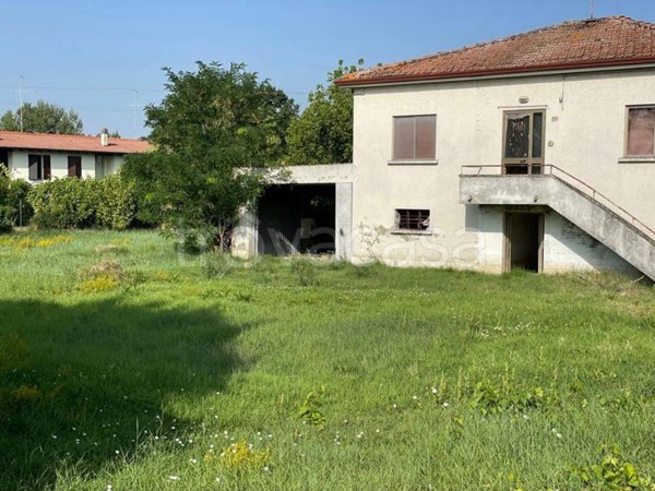 casa indipendente in vendita a Conselice