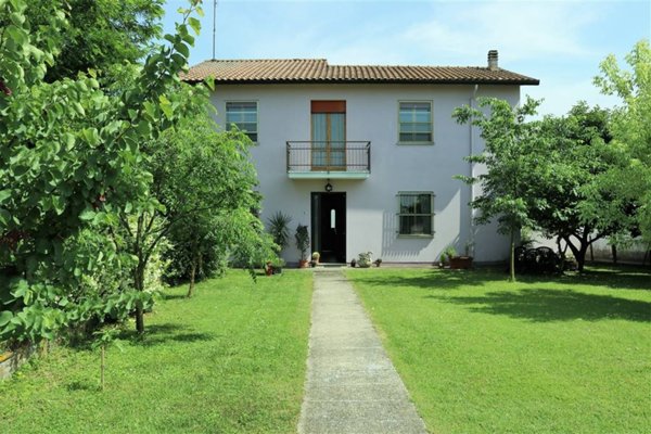 casa indipendente in vendita a Conselice