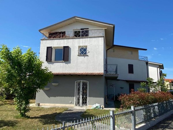 casa indipendente in vendita a Conselice