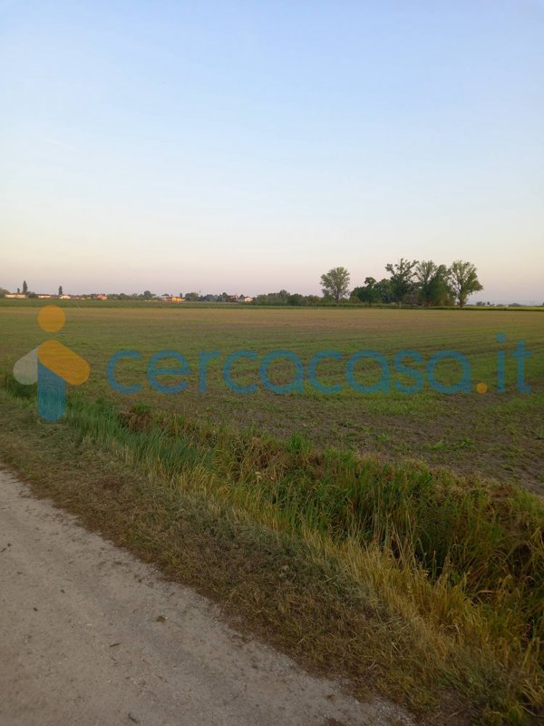 terreno edificabile in vendita a Conselice