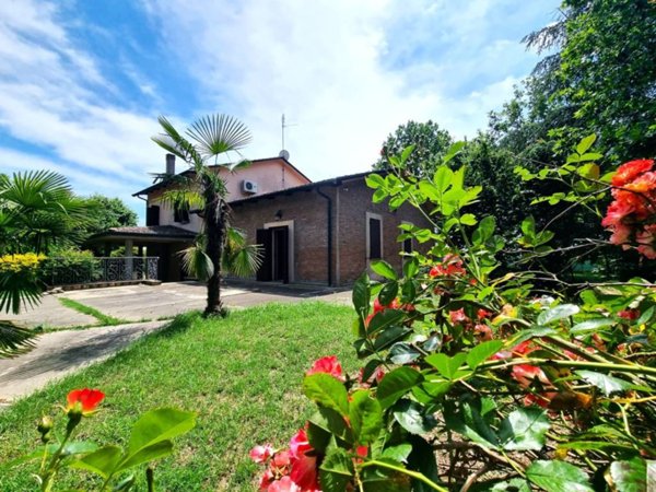 casa indipendente in vendita a Conselice in zona San Patrizio