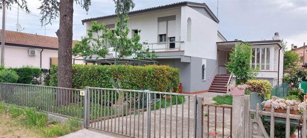 casa indipendente in vendita a Conselice