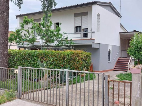 casa indipendente in vendita a Conselice