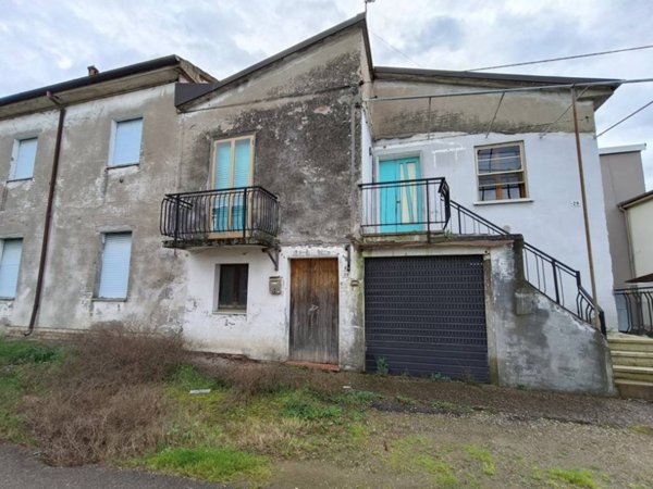 casa indipendente in vendita a Conselice