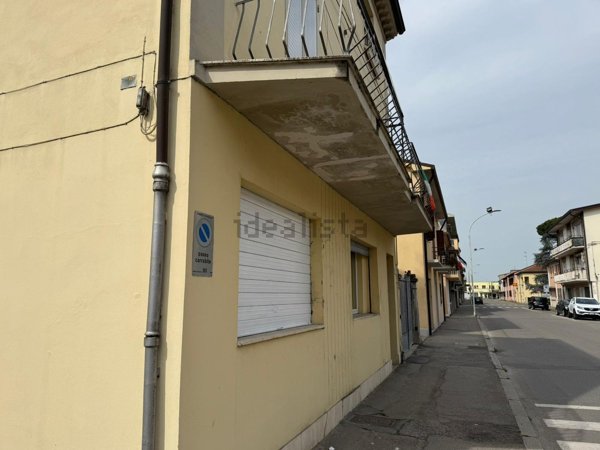casa semindipendente in vendita a Conselice