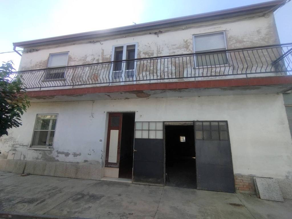 casa indipendente in vendita a Conselice