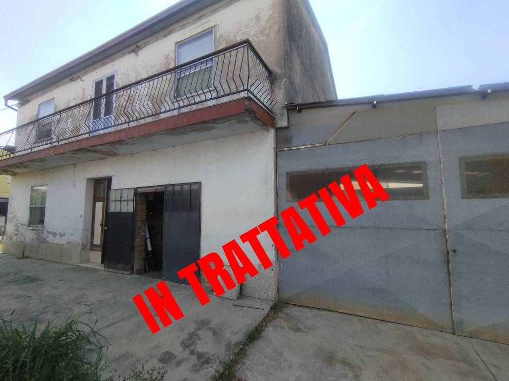 casa indipendente in vendita a Conselice