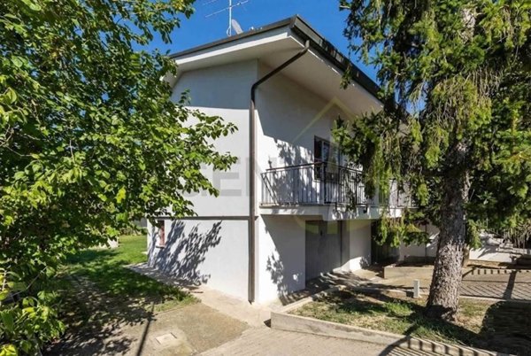 casa indipendente in vendita a Conselice