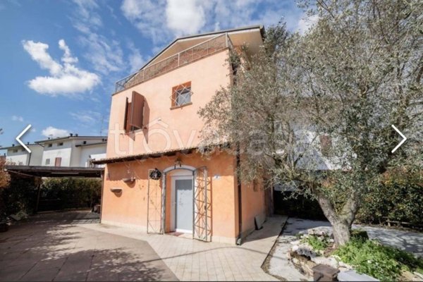 casa indipendente in vendita a Conselice
