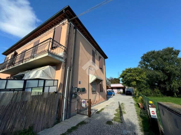 appartamento in vendita a Conselice in zona Lavezzola