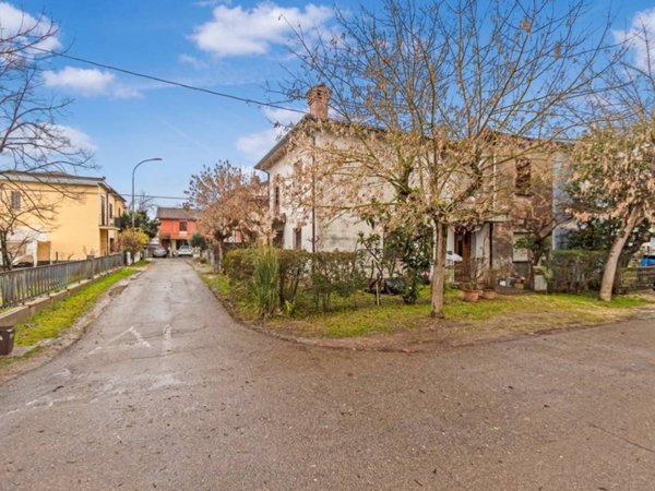 casa indipendente in vendita a Conselice