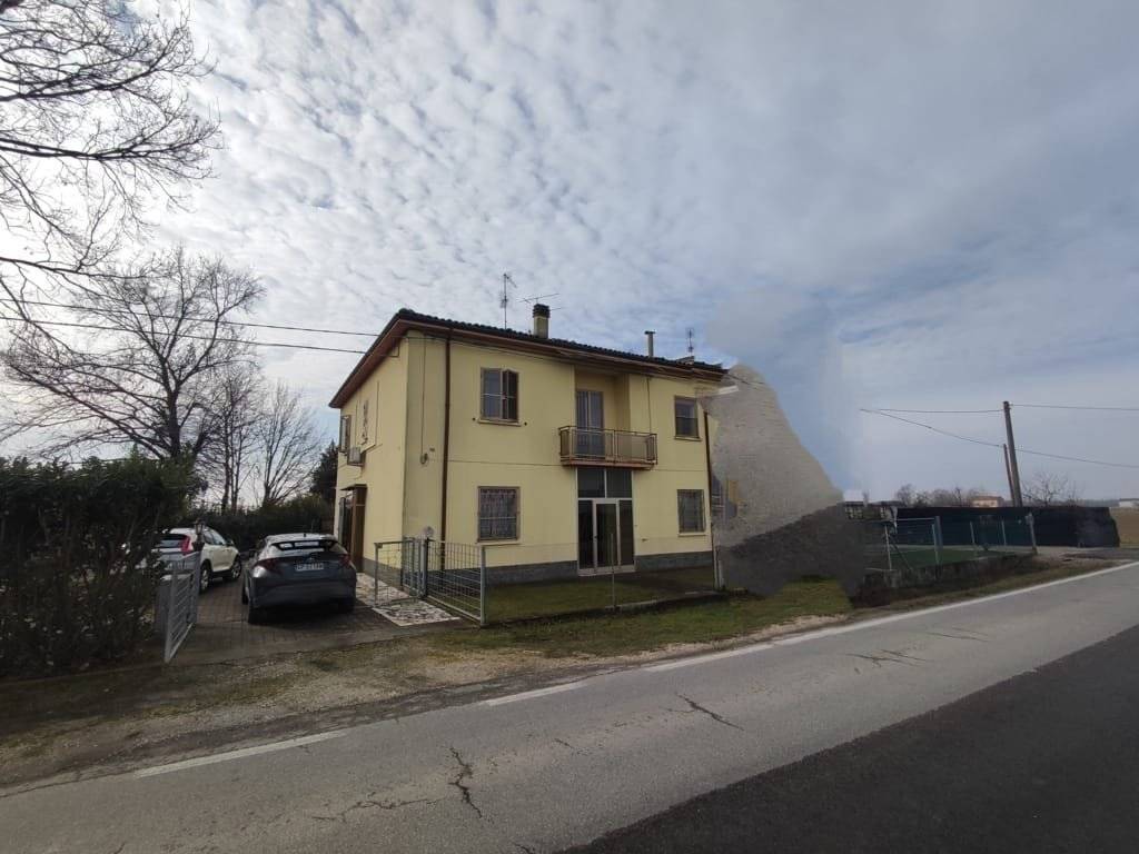 casa indipendente in vendita a Conselice