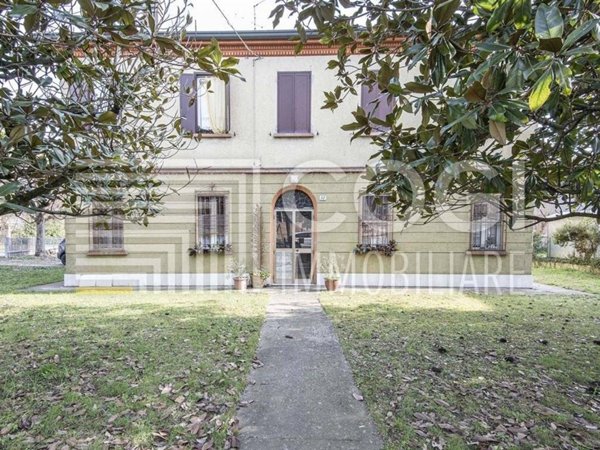 casa indipendente in vendita a Conselice in zona Lavezzola