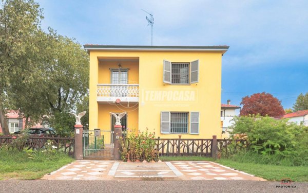 casa indipendente in vendita a Conselice