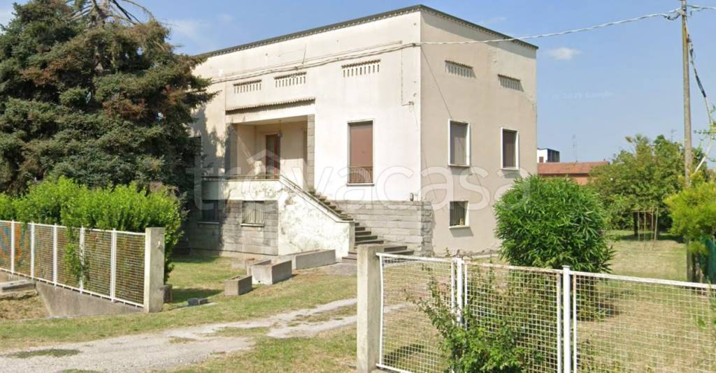 casa indipendente in vendita a Conselice in zona Lavezzola