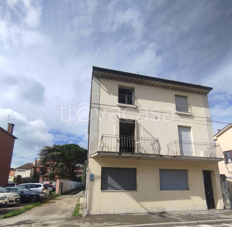 casa indipendente in vendita a Conselice