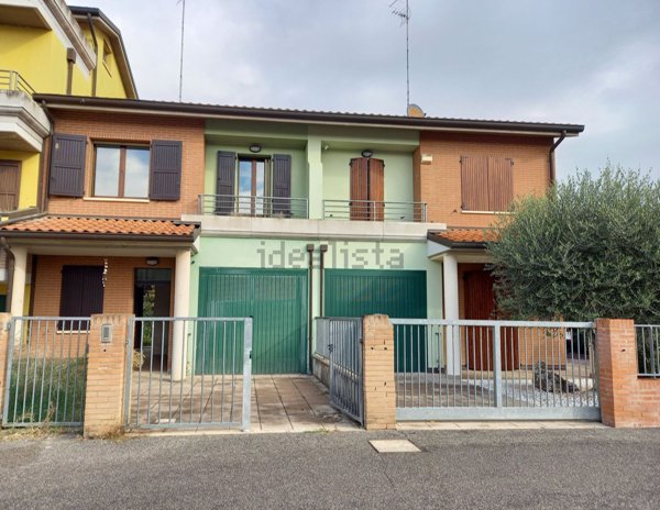 casa indipendente in vendita a Conselice