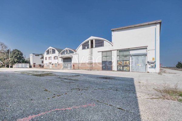 negozio in vendita a Conselice