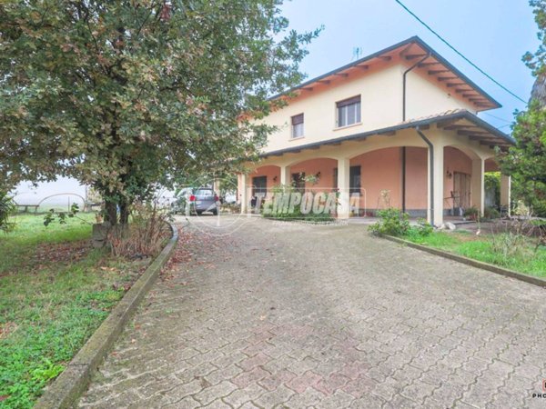 casa indipendente in vendita a Conselice