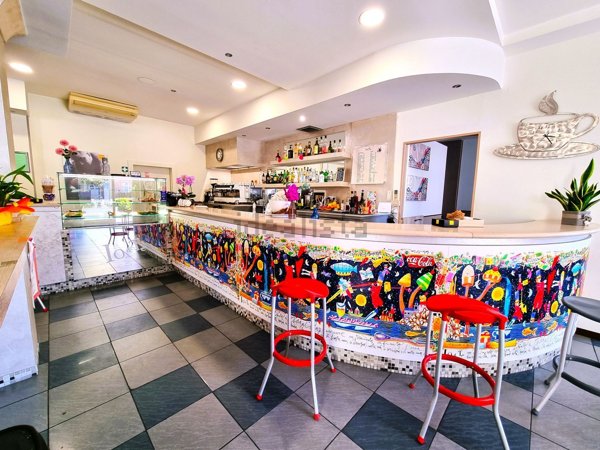 locale commerciale in vendita a Conselice