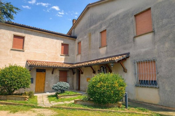 casa indipendente in vendita a Conselice