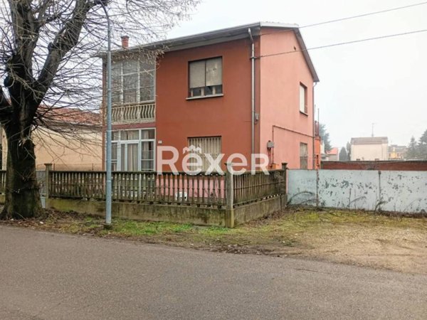 esavano in vendita a Conselice in zona Lavezzola