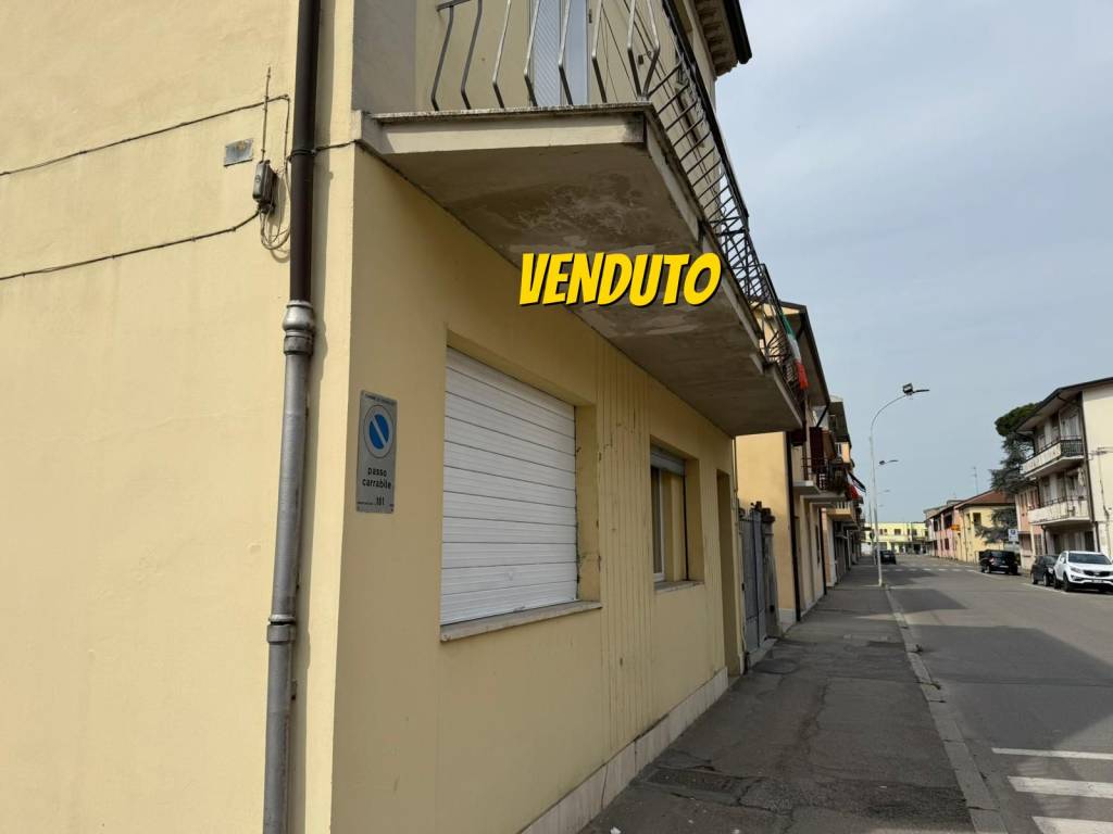 casa indipendente in vendita a Conselice