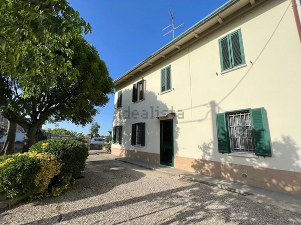 casa indipendente in vendita a Conselice in zona Lavezzola