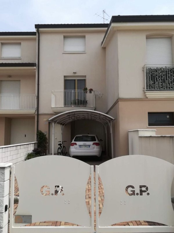 casa indipendente in vendita a Conselice