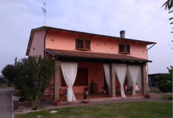 casa indipendente in vendita a Conselice