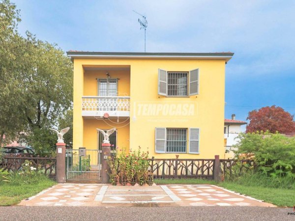 casa indipendente in vendita a Conselice