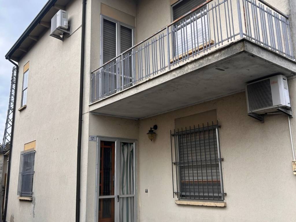 casa indipendente in vendita a Conselice in zona Chiesanuova